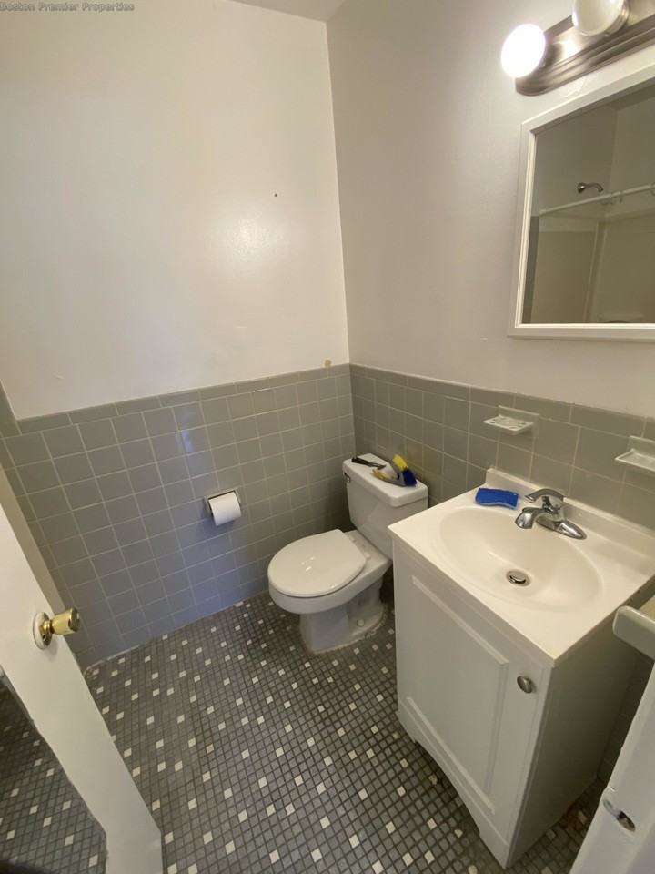 Bridge St #32 - Photo 3 of 5