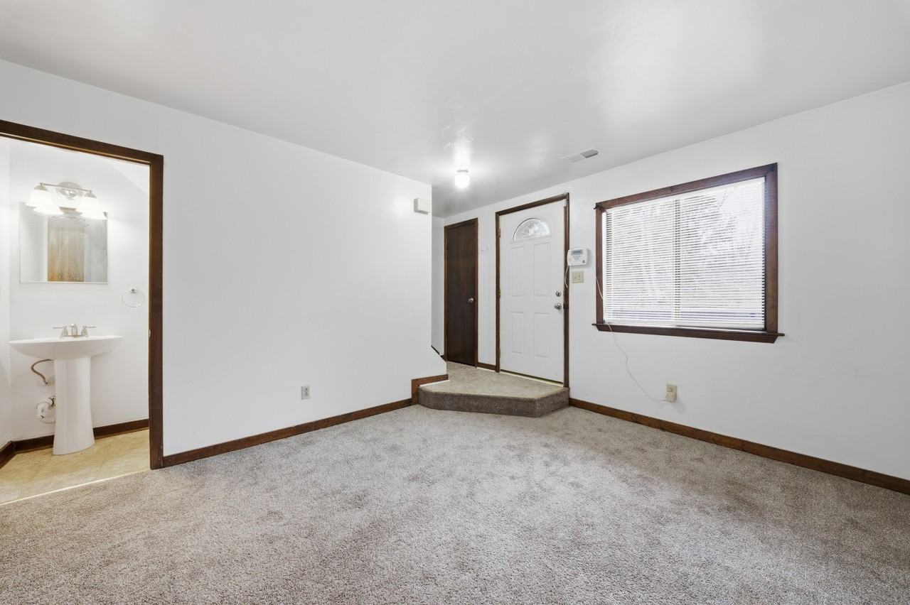 417 Rogers Ave #B - Photo 6 of 29