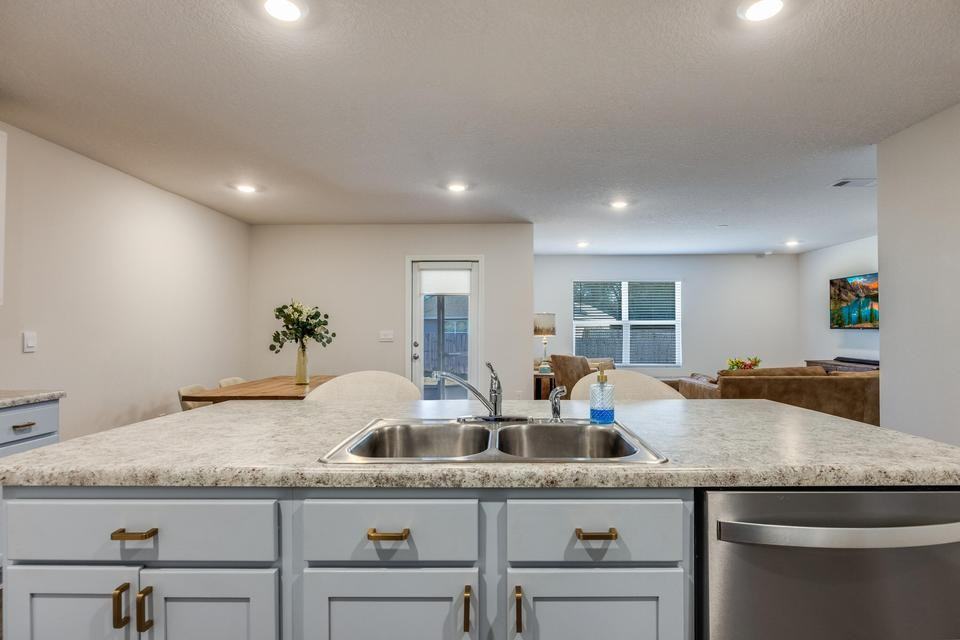 6206 Kayden Ct #1 - Photo 3 of 32