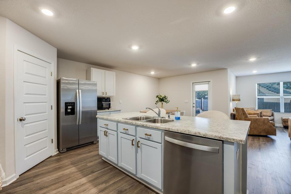 6206 Kayden Ct #1 - Photo 5 of 32