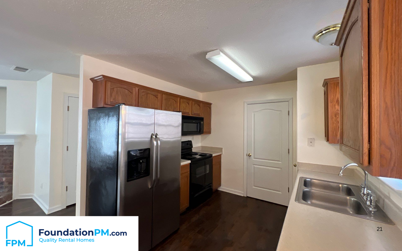 9115 Cinderhill Cv E #1 - Photo 3 of 10