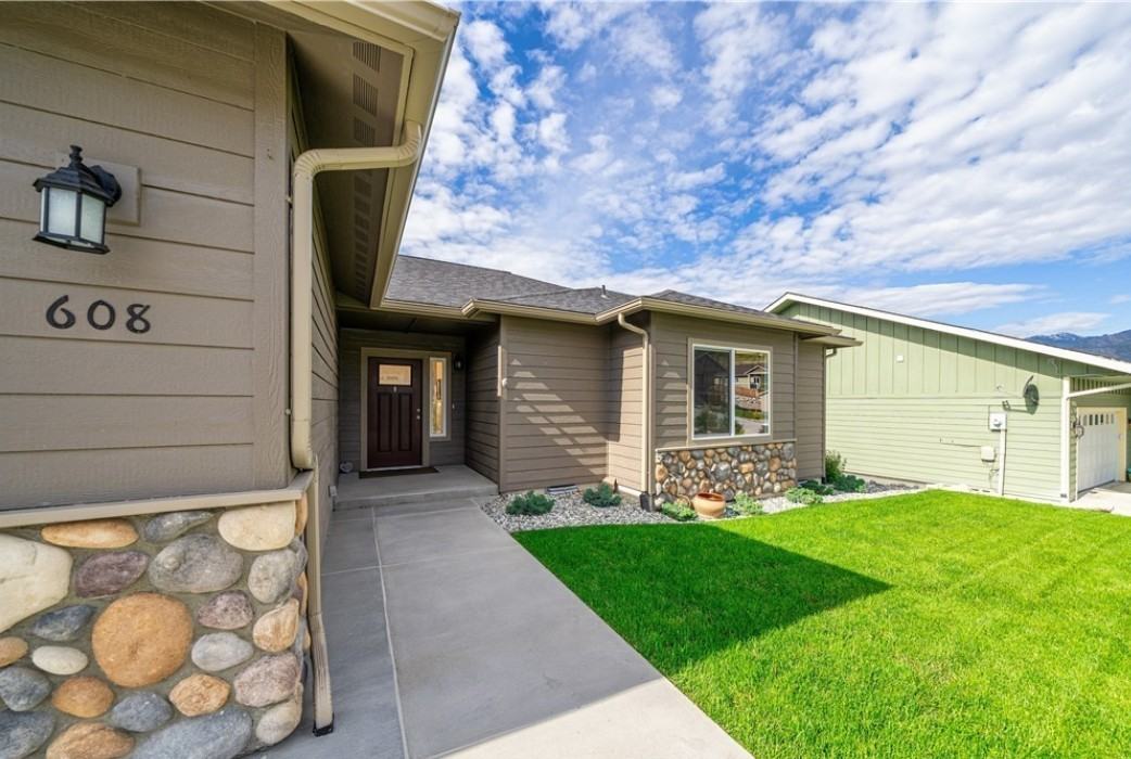 608 Havenwood Dr #1 - Photo 2 of 22