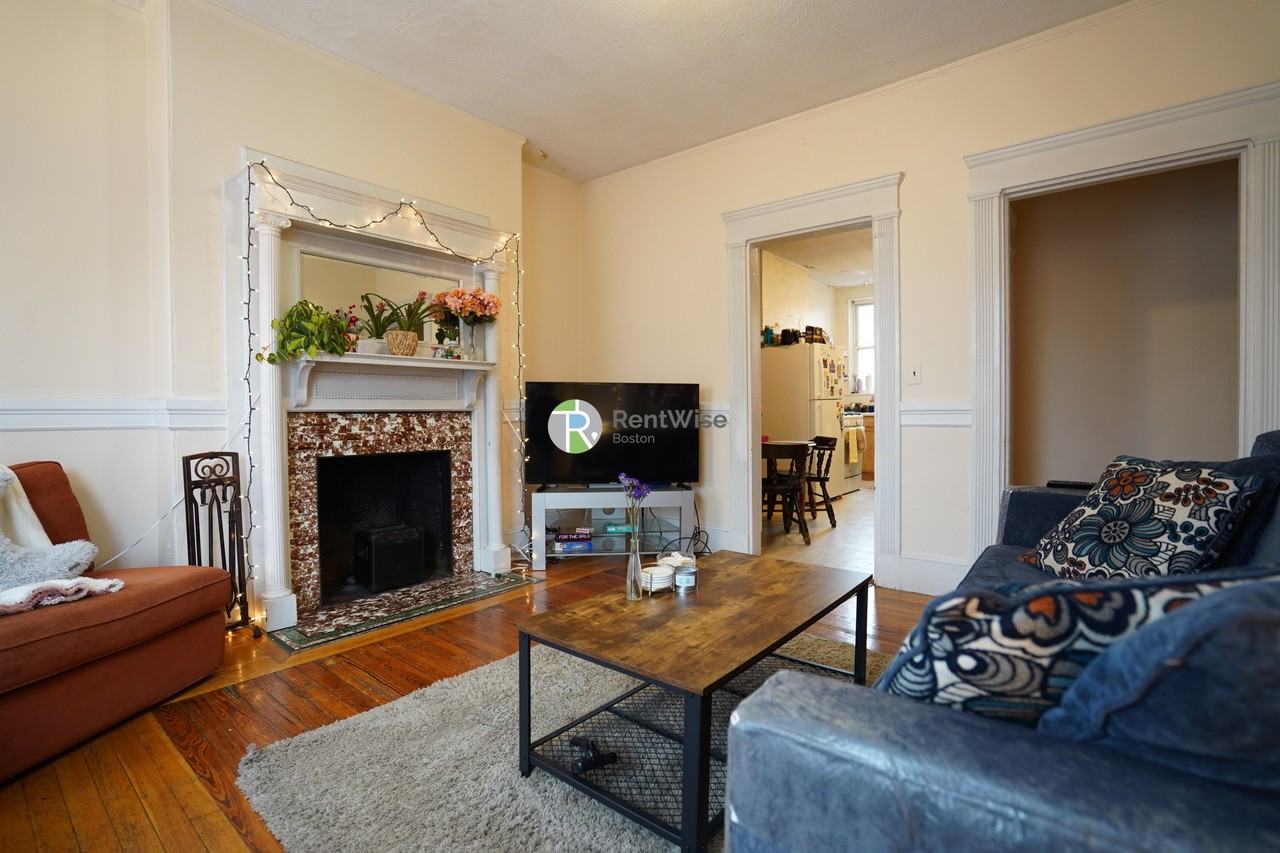 9 Vernon St #3 - Photo 2 of 27