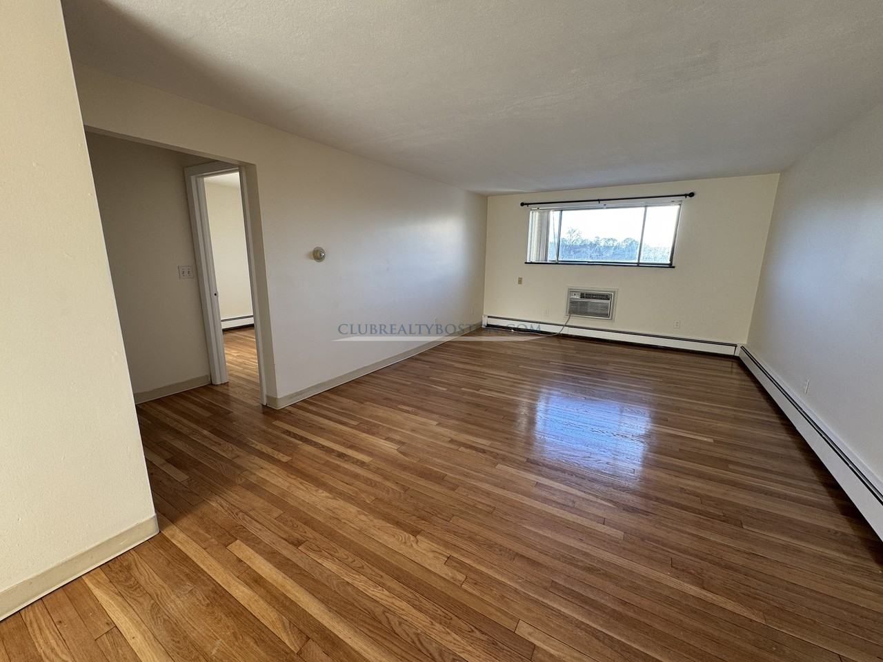 8 Riverside St #2 - Photo 3 of 24