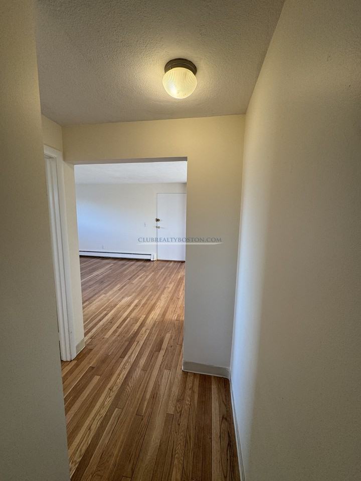 8 Riverside St #2 - Photo 7 of 24