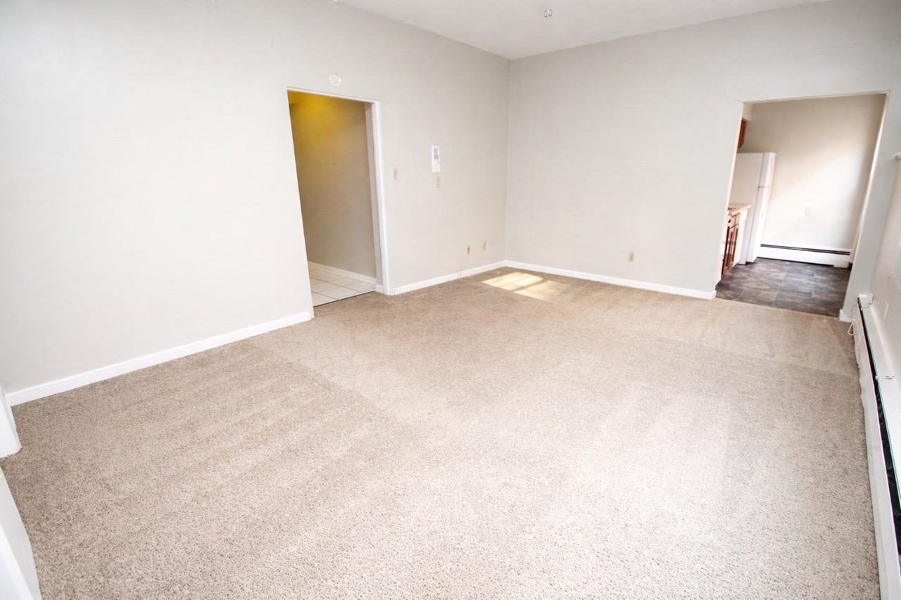 341 SOUTH HIGHLAND AVENUEAPT 9 #9 - Photo 2 of 8