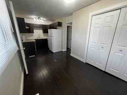 9811 110 Ave #7 - Photo 4 of 15