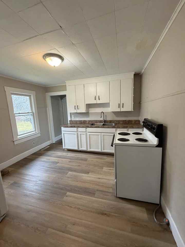 1331 Race St #1 - Photo 2 of 7