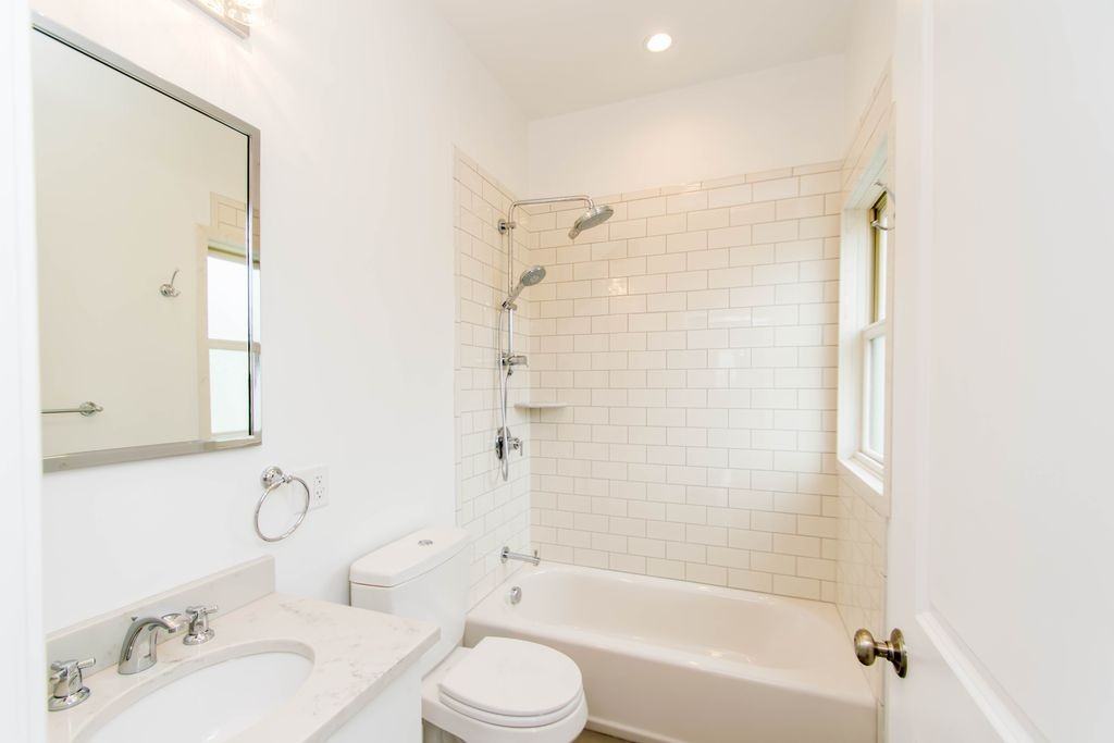 124 Columbia St #3 - Photo 5 of 11