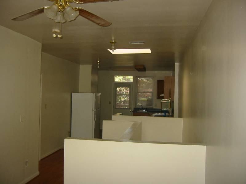 1220 Half St Sw #B - Photo 3 of 7