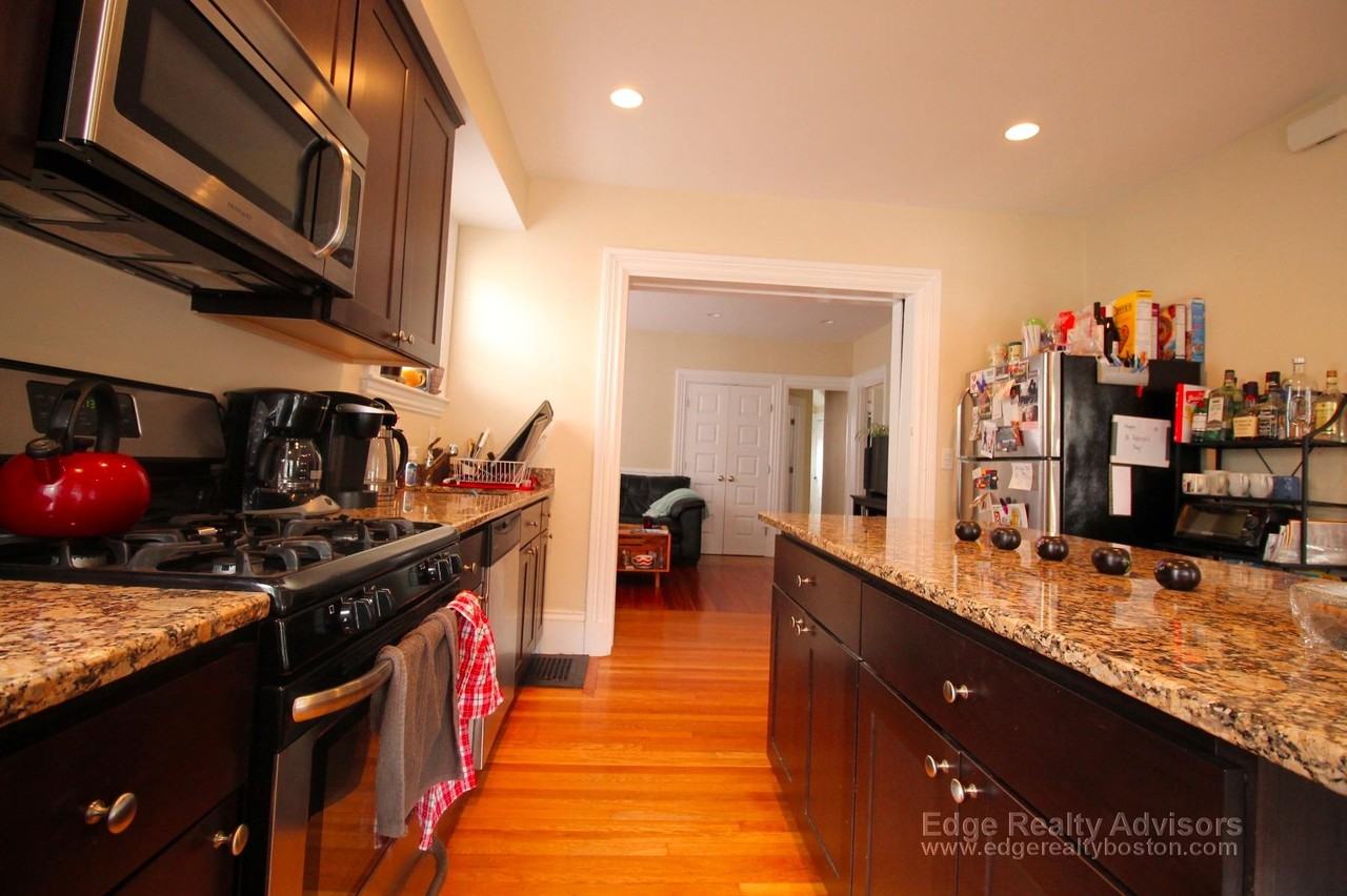 29 Montcalm Ave - Photo 2 of 12