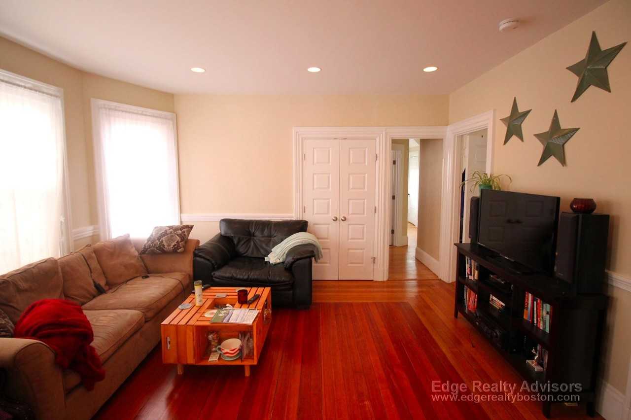 29 Montcalm Ave - Photo 5 of 12