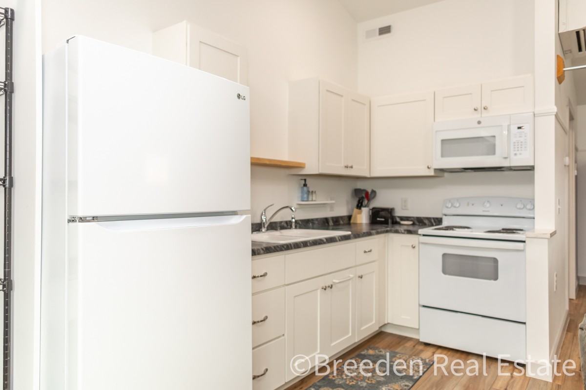 129 California St #2 - Photo 7 of 15