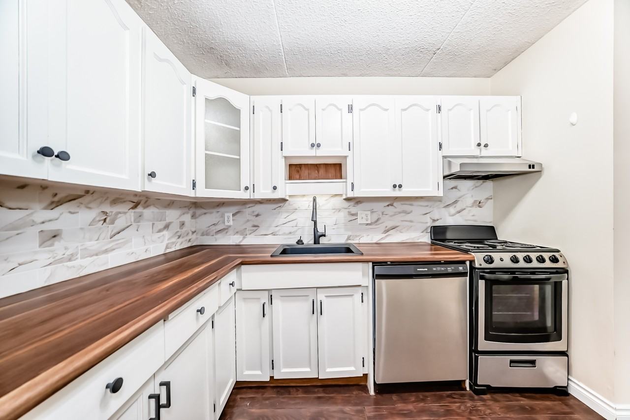 5 Burland Avenue 101 - Photo 2 of 18