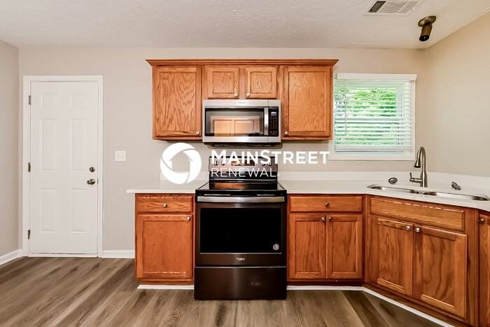 20 Haywood Ct - Photo 6 of 17