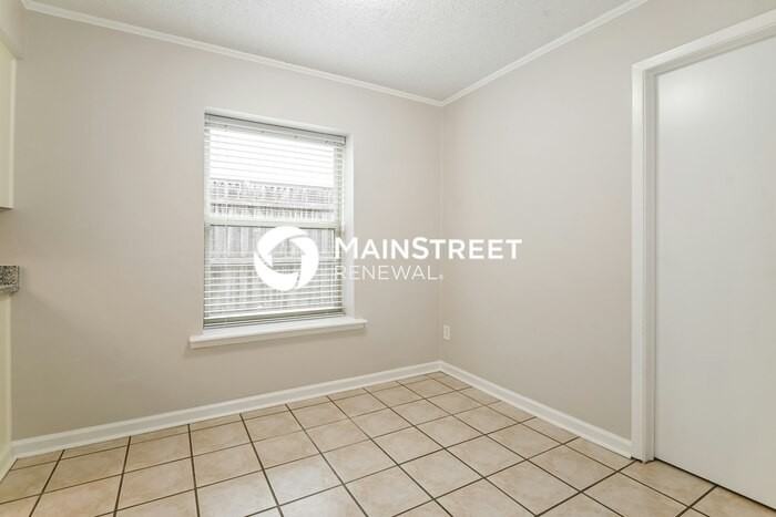 608 Robinlynn St - Photo 6 of 16