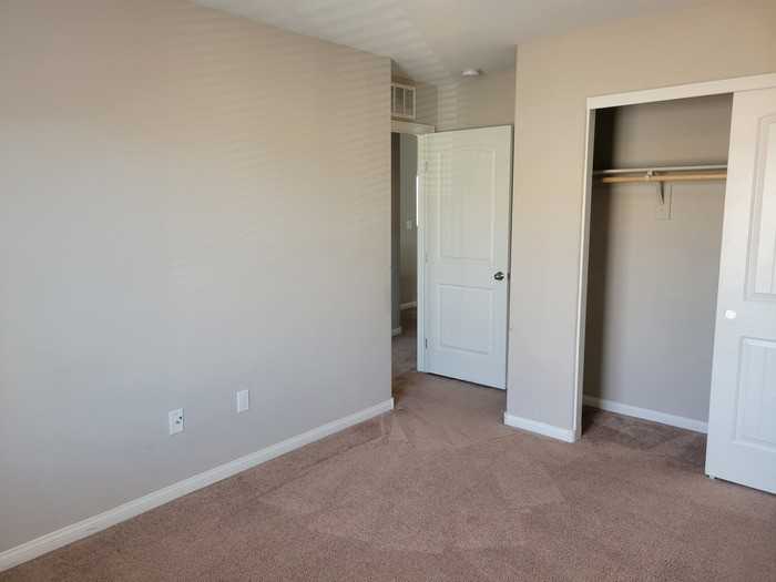 8852 Lake Myers Ct - Photo 6 of 19