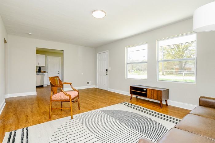 23 Gilbert Ct - Photo 5 of 19