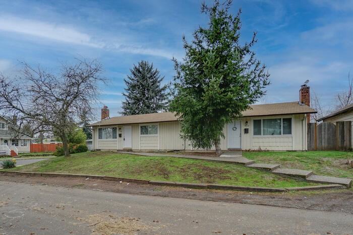 1100 E 28th St #1100 - Photo 2 of 29