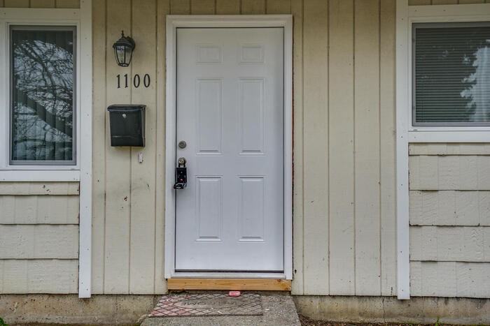 1100 E 28th St #1100 - Photo 6 of 29