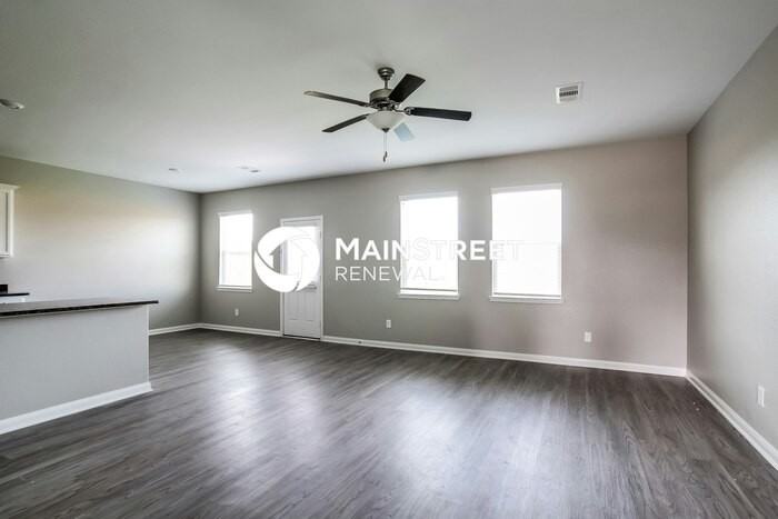 25189 Dickens Dr - Photo 5 of 17