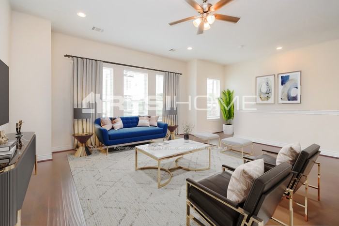 2326 St Emanuel St - Photo 5 of 20