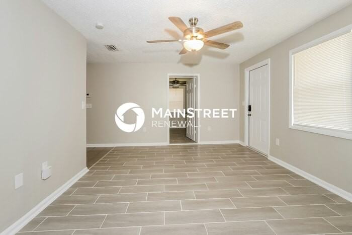 4386 Pine St - Photo 6 of 16