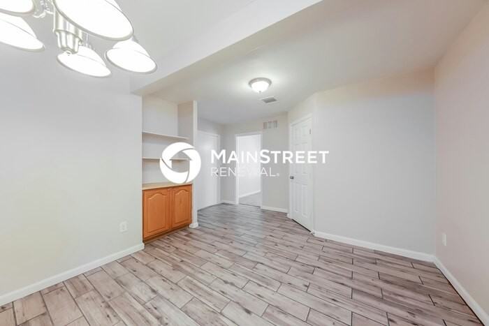 8346 N 55th Ave - Photo 5 of 16