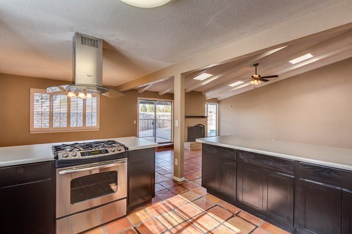 5572 Fernwood Cir - Photo 5 of 30