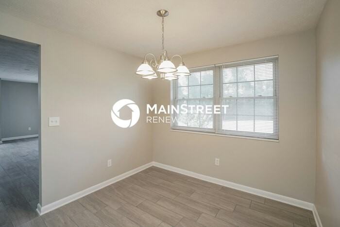 970 Dostie Cir - Photo 5 of 16