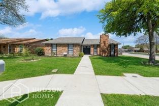 8609 Kensington Dr - Photo 1 of 1