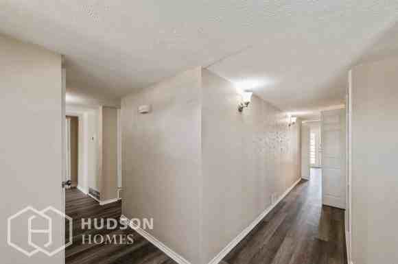 8609 Kensington Dr - Photo 5 of 30