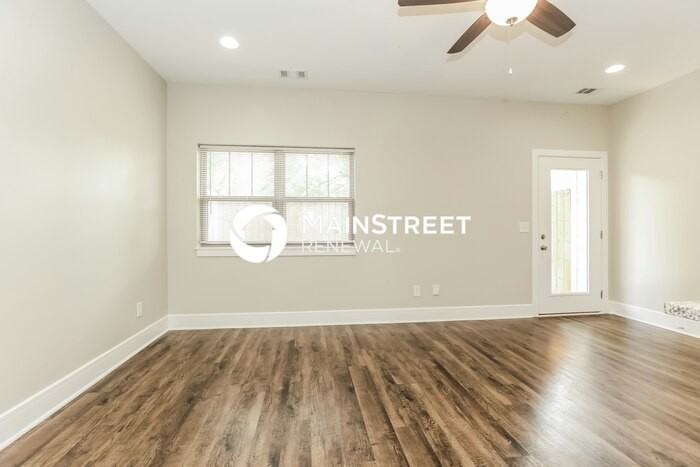 110 Hartsville Ct - Photo 2 of 17