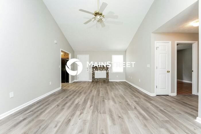 110 Millcrest Dr - Photo 2 of 15