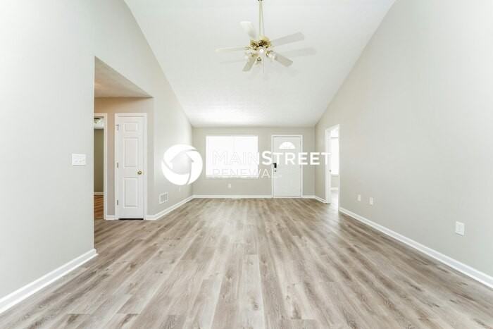 110 Millcrest Dr - Photo 3 of 15