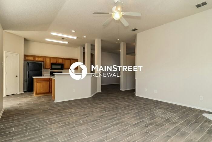 7701 Amsterdam Ln - Photo 3 of 16