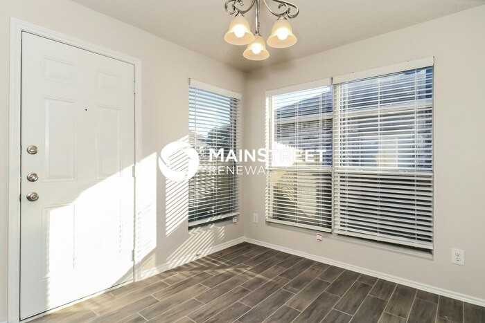 7701 Amsterdam Ln - Photo 4 of 16