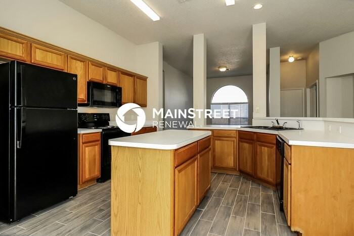 7701 Amsterdam Ln - Photo 6 of 16