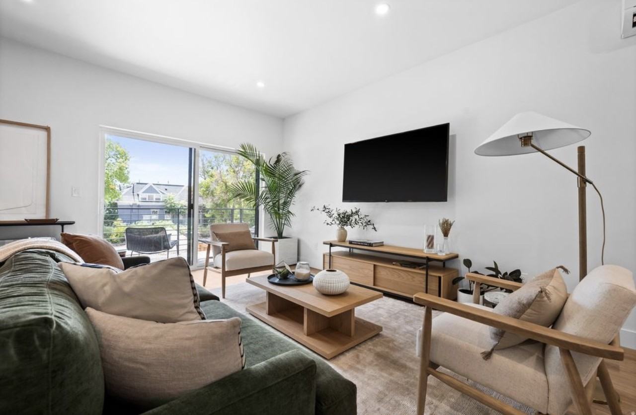 519 E Warnock Ave - Photo 4 of 18