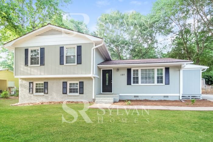 127 Ashdown Dr - Photo 3 of 17