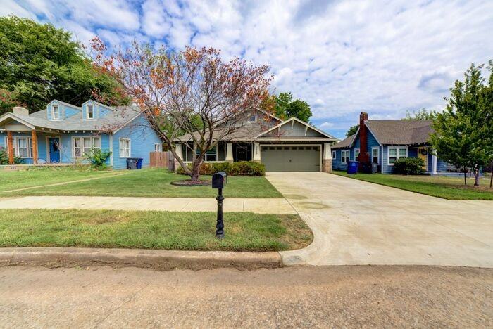 2639 E 1st St - Photo 3 of 39