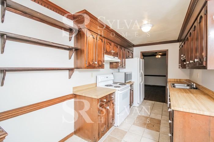 5735 Rivermill Cir - Photo 7 of 16