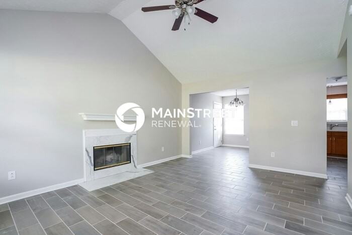 482 Cy Young Cv - Photo 4 of 16