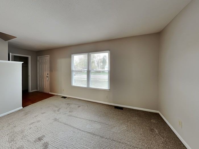 1207 Greenfield Dr - Photo 6 of 21