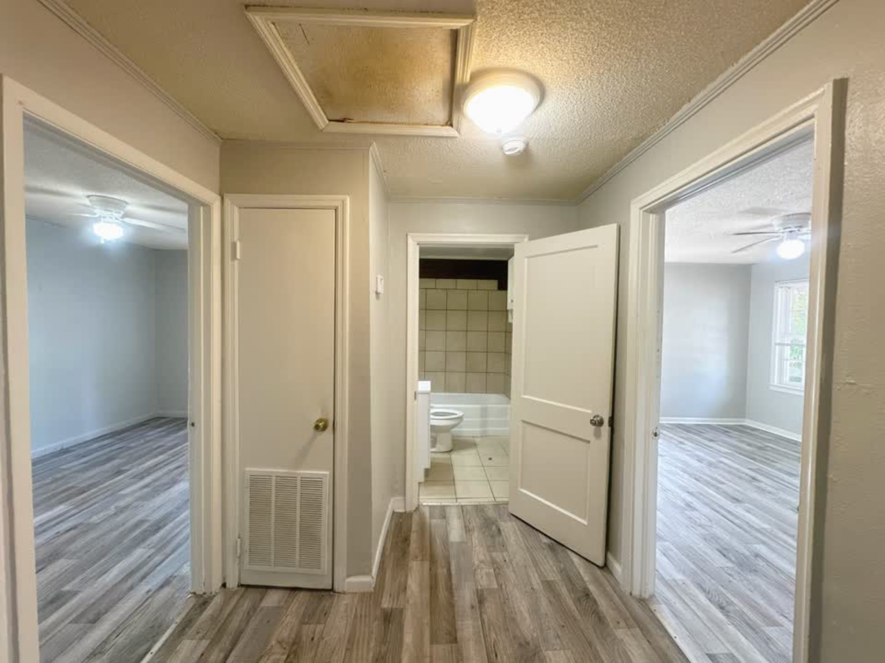 1609 Marion St #B - Photo 6 of 16