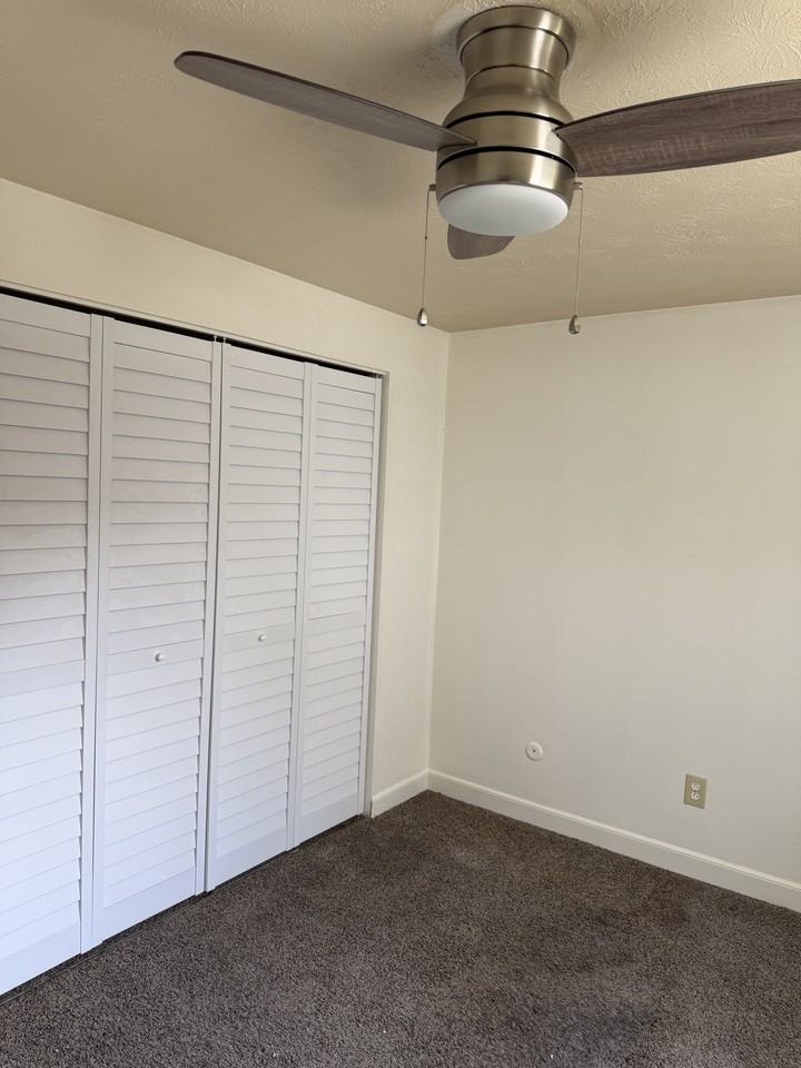 155 Westminster Ave #1 - Photo 6 of 7