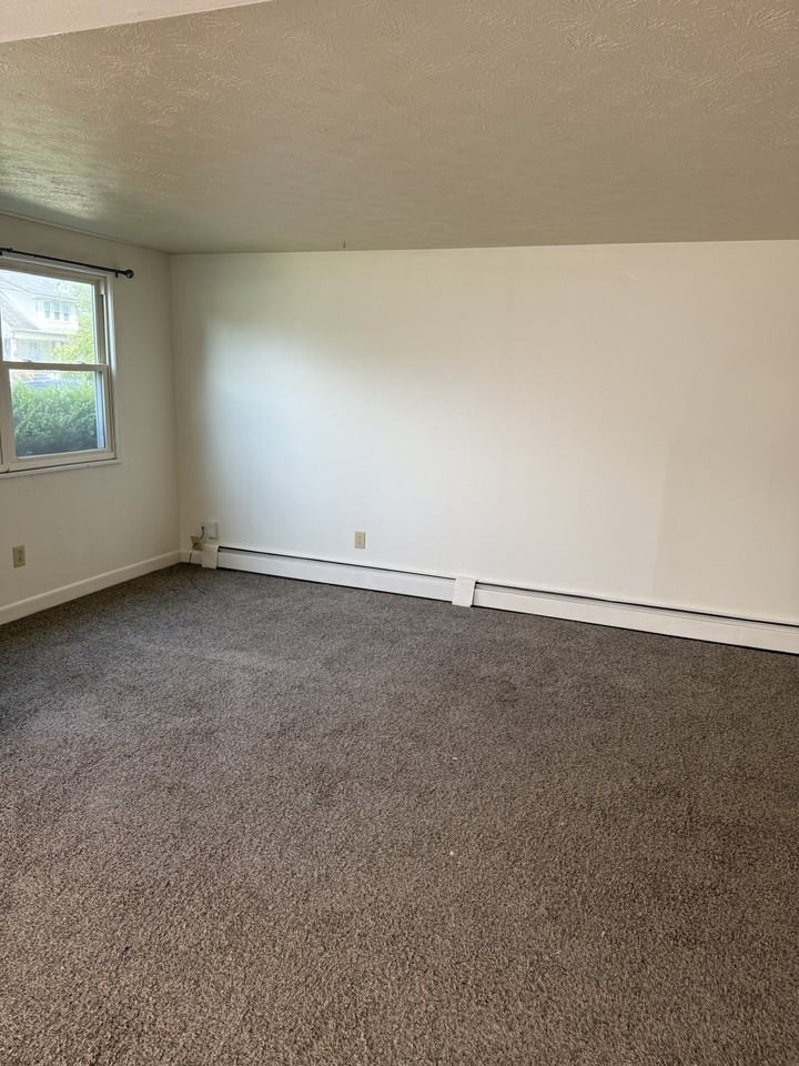 155 Westminster Ave #1 - Photo 7 of 7