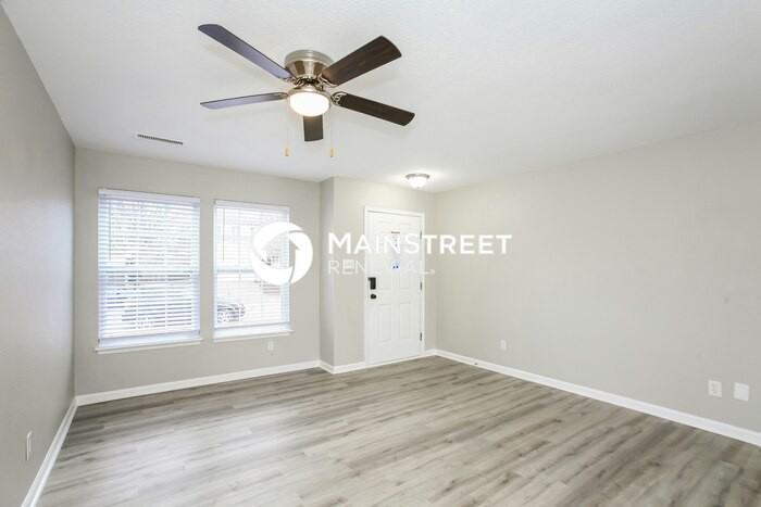 7841 Rose Ln - Photo 4 of 15