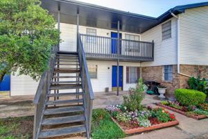 featured image of 521 N Council Rd