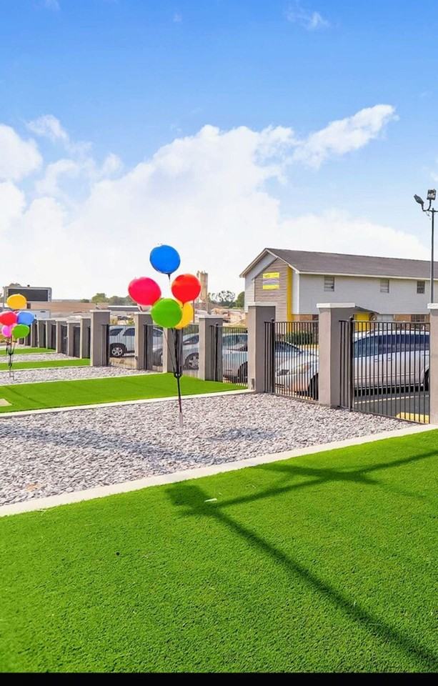 521 N. Council Rd. - Photo 2 of 50